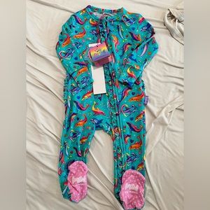 New with tags Lisa frank posh peanut dancing dolphins